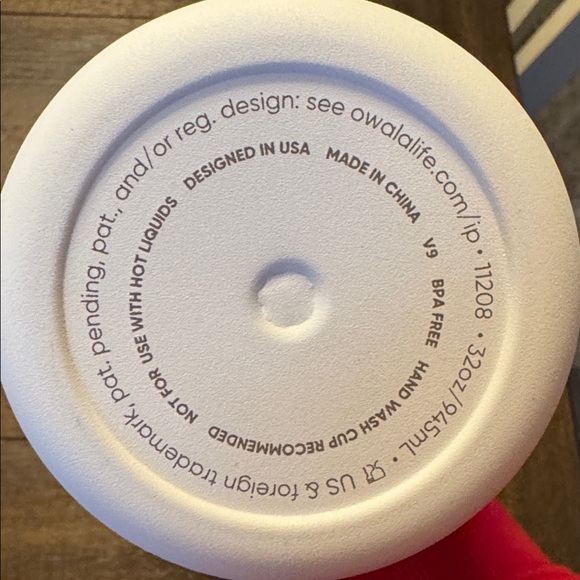 Owala Tied And True Blue Bows 32 Oz Freesip UO Exclusive! New! - Picture 5 of 7